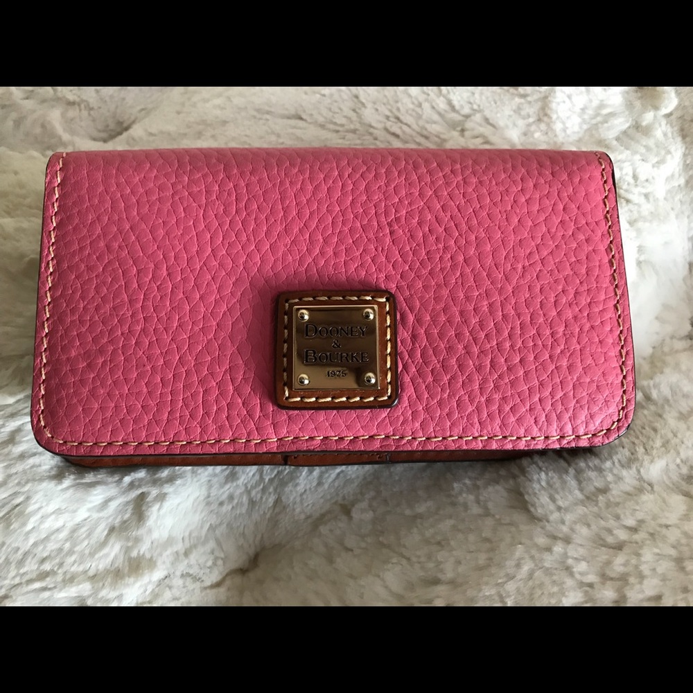 Dooney & Bourke  pink wallet